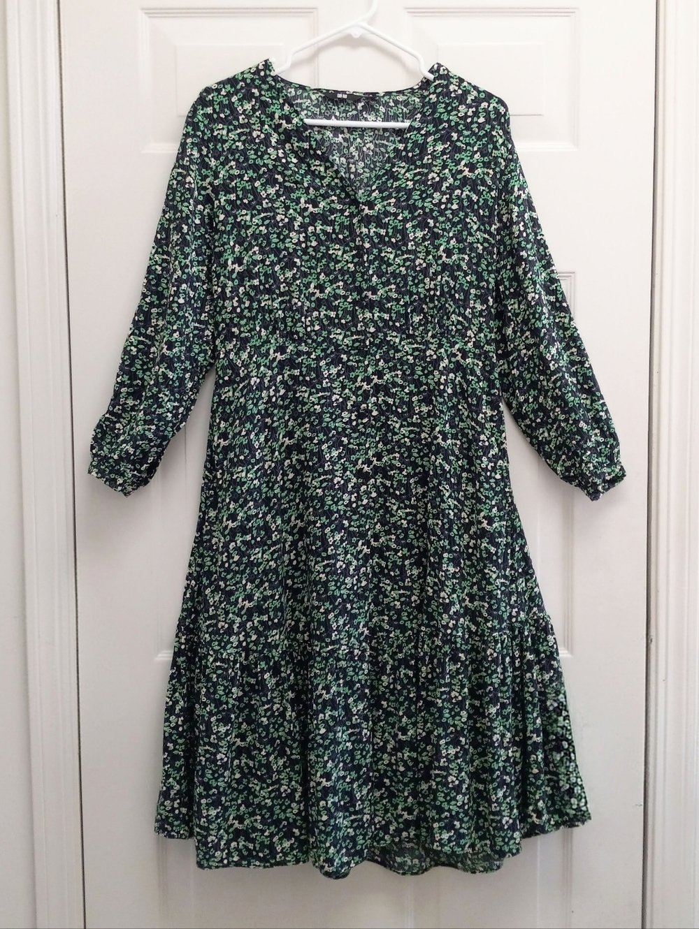 Uniqlo Floral Tiered Button Front Midi Dress Tie Green Medium Boho Cottagecore